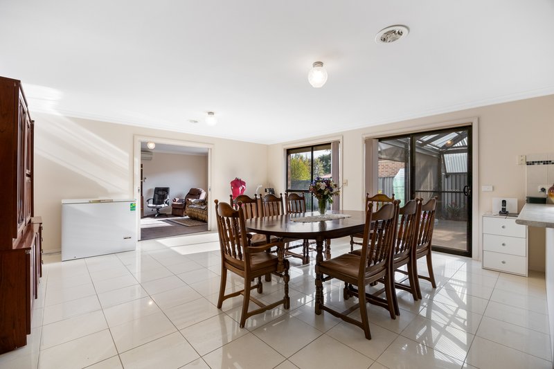 Photo - 17 Nimble Drive, Delacombe VIC 3356 - Image 7