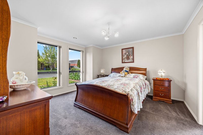 Photo - 17 Nimble Drive, Delacombe VIC 3356 - Image 13