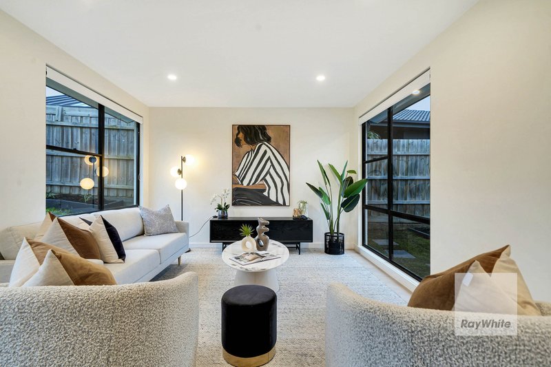 Photo - 17 Ninda Court, Westmeadows VIC 3049 - Image 6