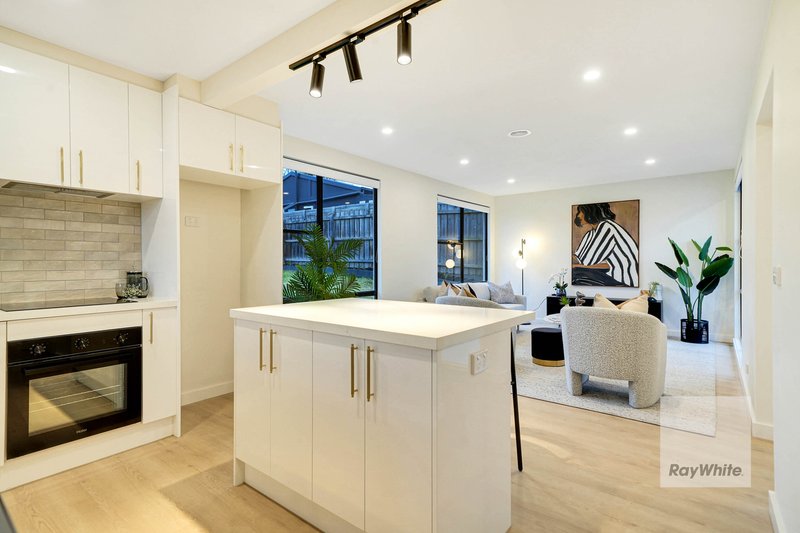 Photo - 17 Ninda Court, Westmeadows VIC 3049 - Image 10