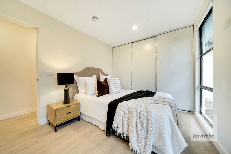 Photo - 17 Ninda Court, Westmeadows VIC 3049 - Image 16