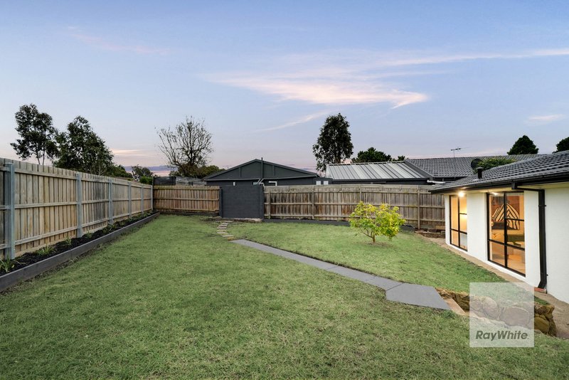 Photo - 17 Ninda Court, Westmeadows VIC 3049 - Image 23