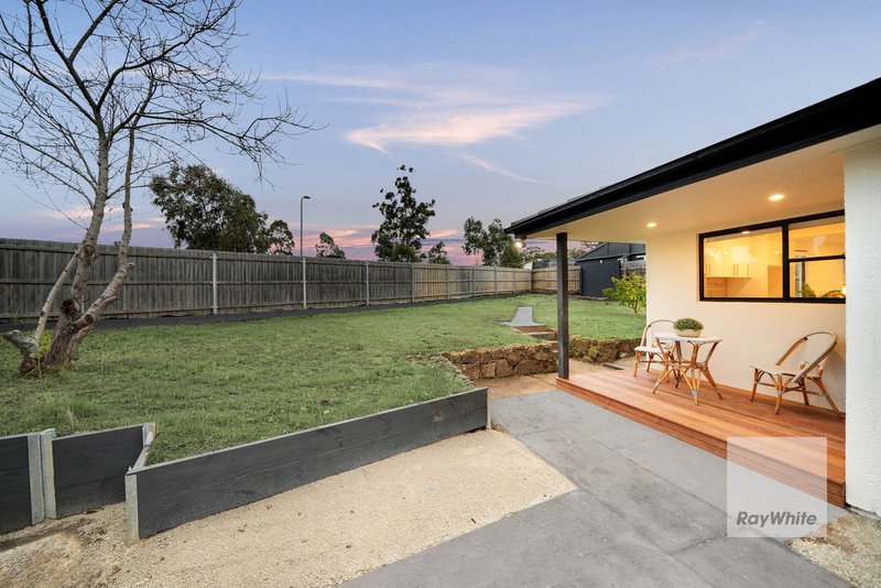 Photo - 17 Ninda Court, Westmeadows VIC 3049 - Image 24