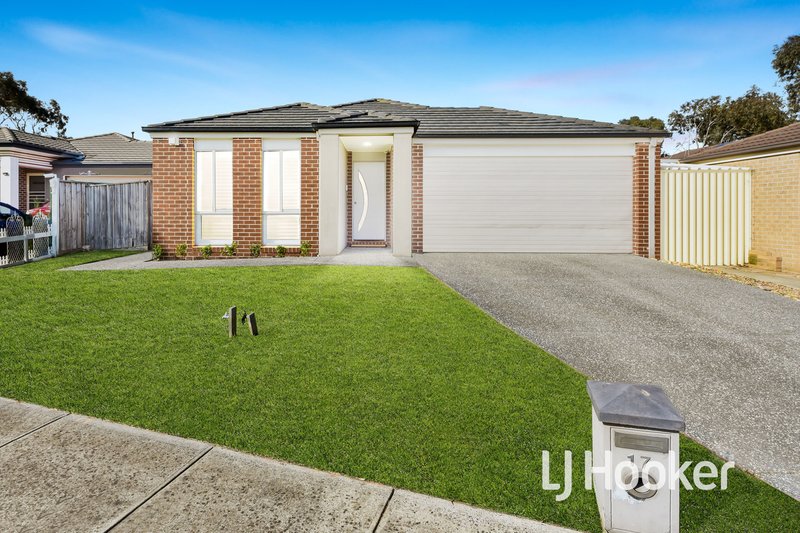 17 Nobel Drive, Cranbourne West VIC 3977