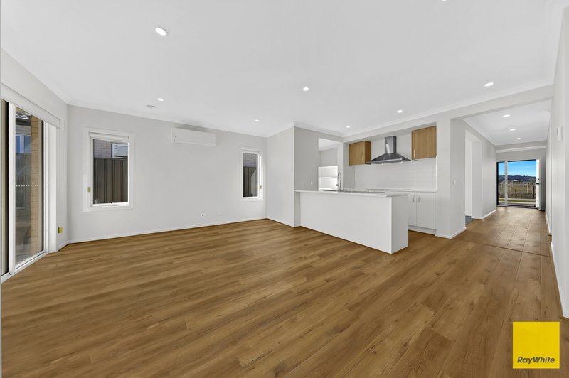 Photo - 17 Noorat Road, Beveridge VIC 3753 - Image 2