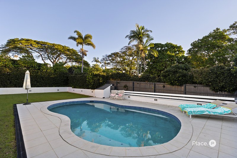 Photo - 17 Norman Parade, Clayfield QLD 4011 - Image 4