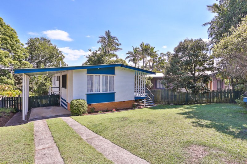 Photo - 17 Nugent Street, Durack QLD 4077 - Image 2