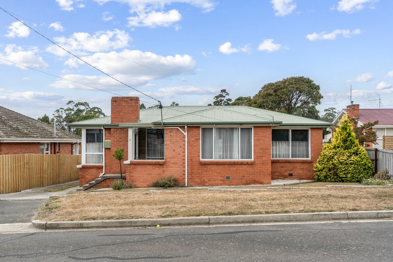 17 Oaktree Road, Youngtown TAS 7249