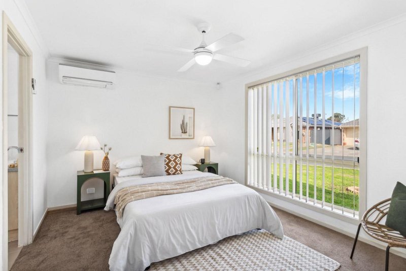 Photo - 17 Oakwood Circuit, Munno Para West SA 5115 - Image 3