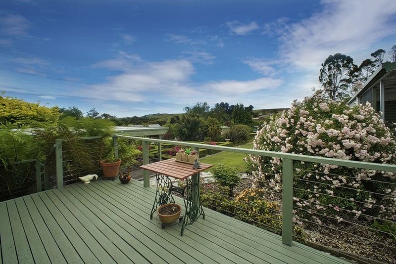 Photo - 17 Oakwood Drive, Ambleside TAS 7310 - Image 9