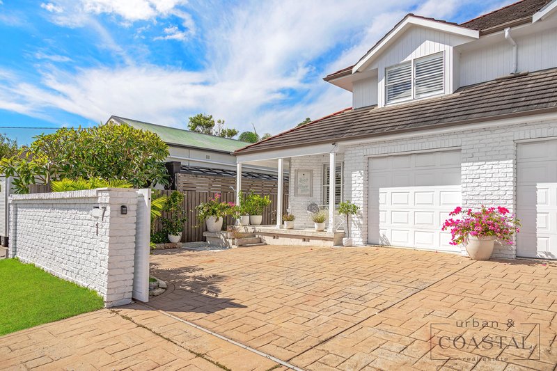 Photo - 1/7 Ocean View Drive, Wamberal NSW 2260 - Image 3