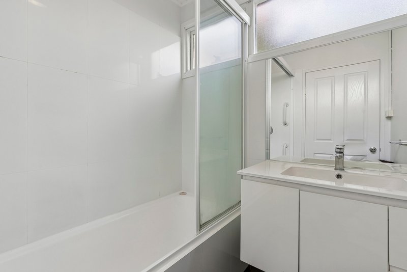 Photo - 17 Officer Crescent, Ainslie ACT 2602 - Image 9