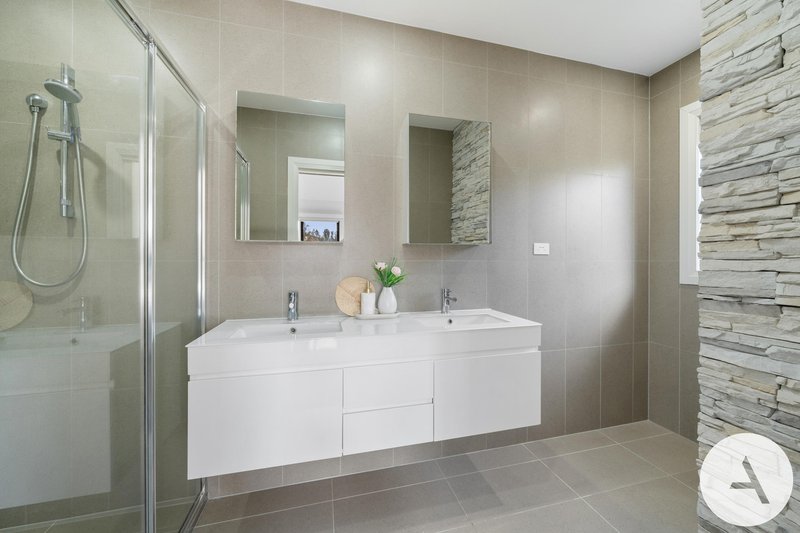 Photo - 17 Olga Masters Street, Franklin ACT 2913 - Image 18