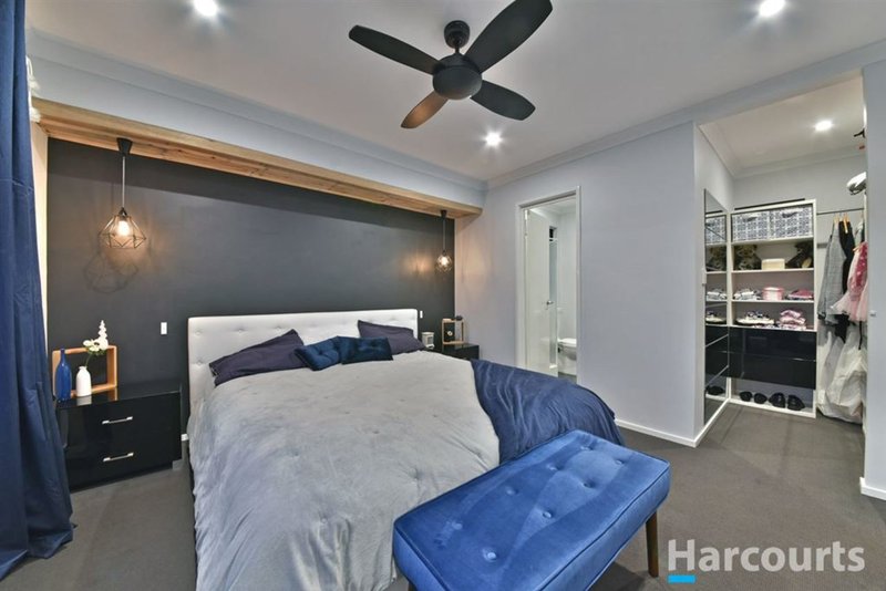 Photo - 17 Oligantha Elbow , Banksia Grove WA 6031 - Image 8