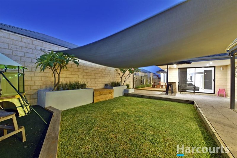 Photo - 17 Oligantha Elbow , Banksia Grove WA 6031 - Image 20