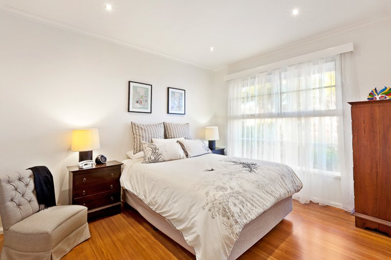 Photo - 17 Olive Avenue, Mount Waverley VIC 3149 - Image 5