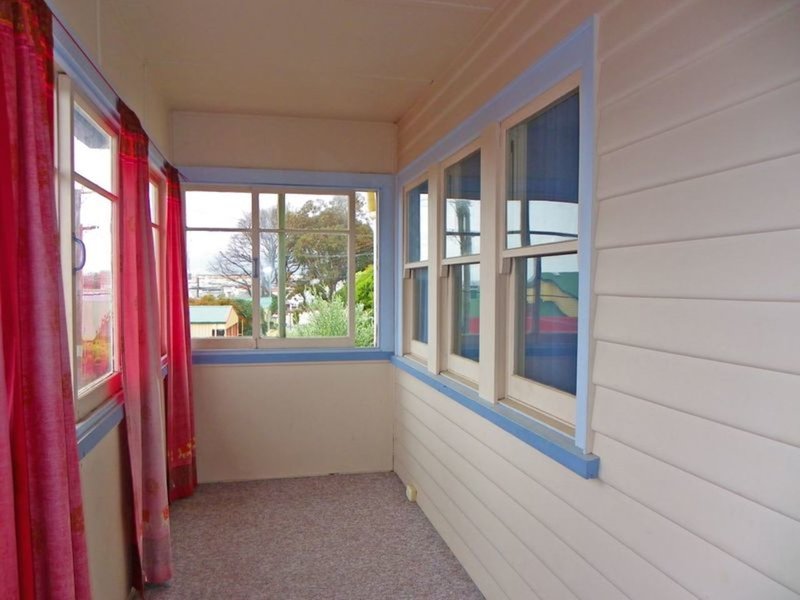 Photo - 17 Olive Street, Burnie TAS 7320 - Image 2