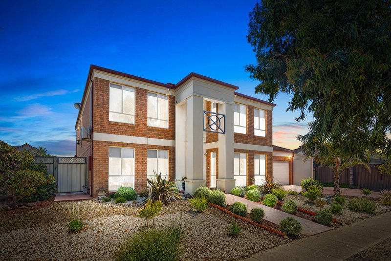 17 Omeo Terrace, Manor Lakes VIC 3024