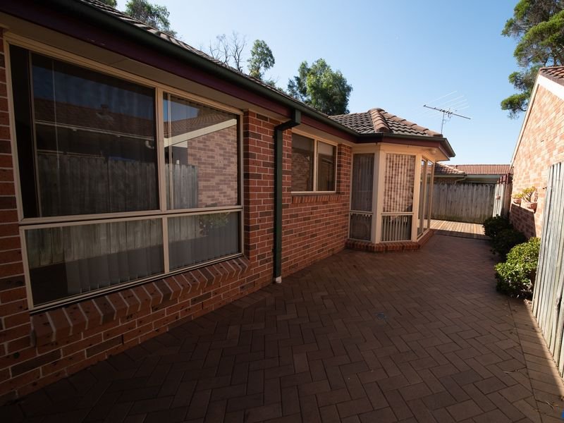 Photo - 17 Orara Court, Wattle Grove NSW 2173 - Image 9