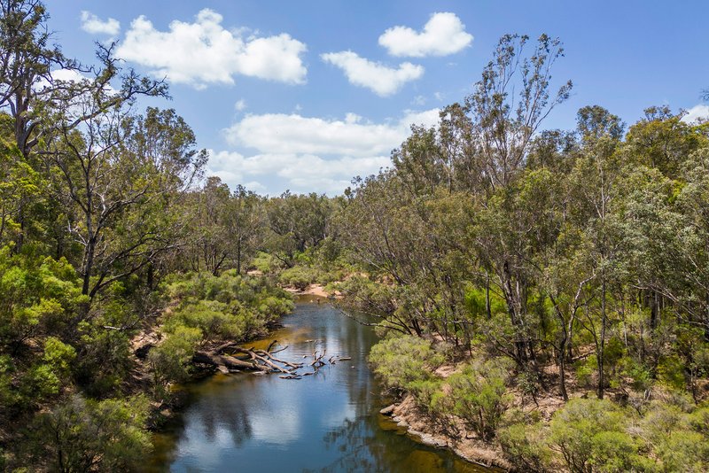 Photo - 17 Orchid Place, Nannup WA 6275 - Image 11