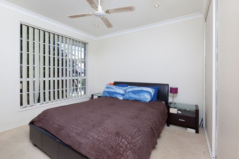 Photo - 17 Osburn Pl , St Helens Park NSW 2560 - Image 7