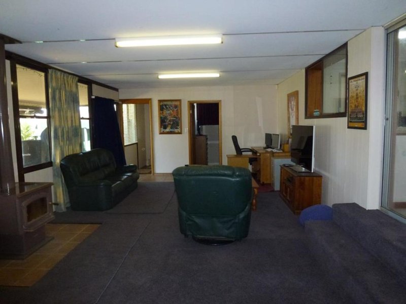 Photo - 17 Oxley Circle, Dubbo NSW 2830 - Image 10