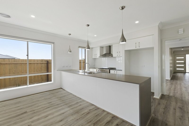 Photo - 17 Palace Road, St Leonards VIC 3223 - Image 2