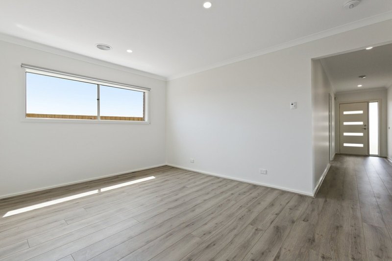 Photo - 17 Palace Road, St Leonards VIC 3223 - Image 6