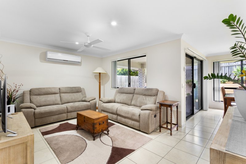 Photo - 17 Palmerston Street, North Lakes QLD 4509 - Image 4