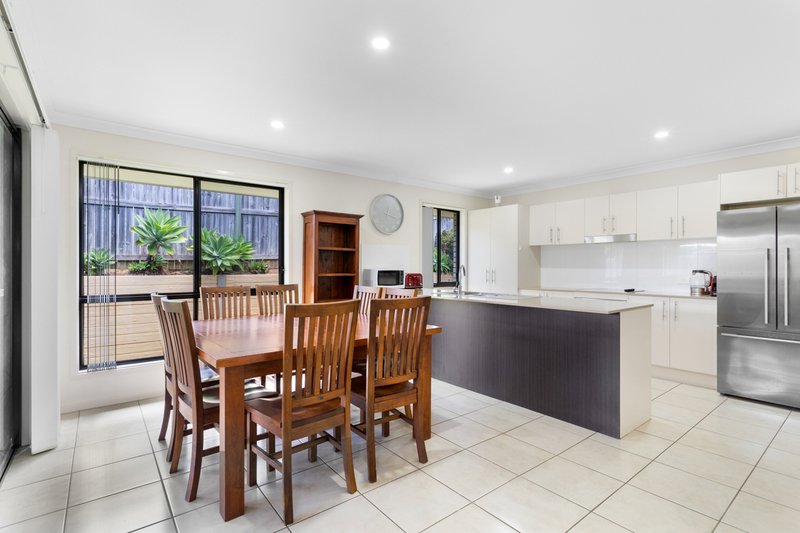 Photo - 17 Palmerston Street, North Lakes QLD 4509 - Image 7