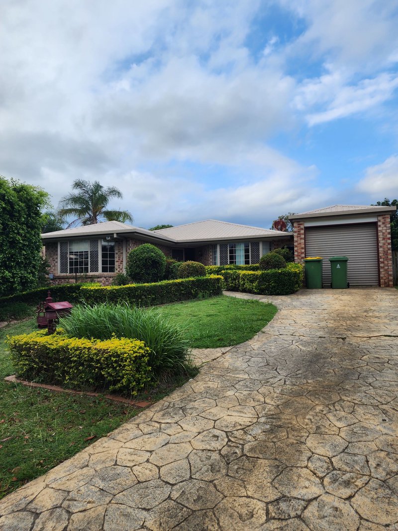 17 Pandanus Court, Kallangur QLD 4503