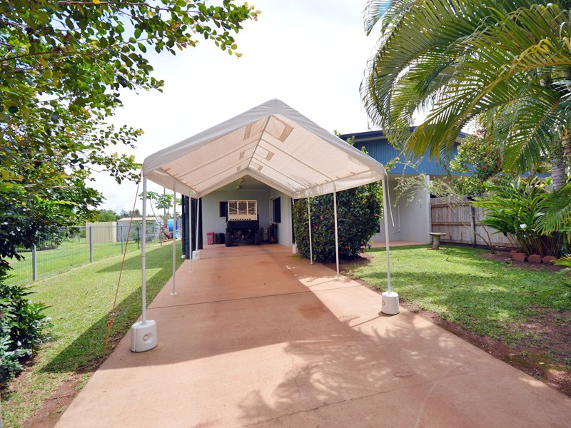 1/7 Pandanus Parade, Nanum QLD 4874