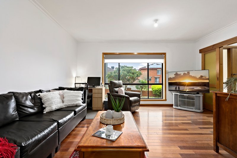 Photo - 17 Pandora Avenue, Thomastown VIC 3074 - Image 2