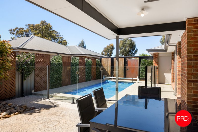 Photo - 17 Parkview Boulevard, Huntly VIC 3551 - Image 2