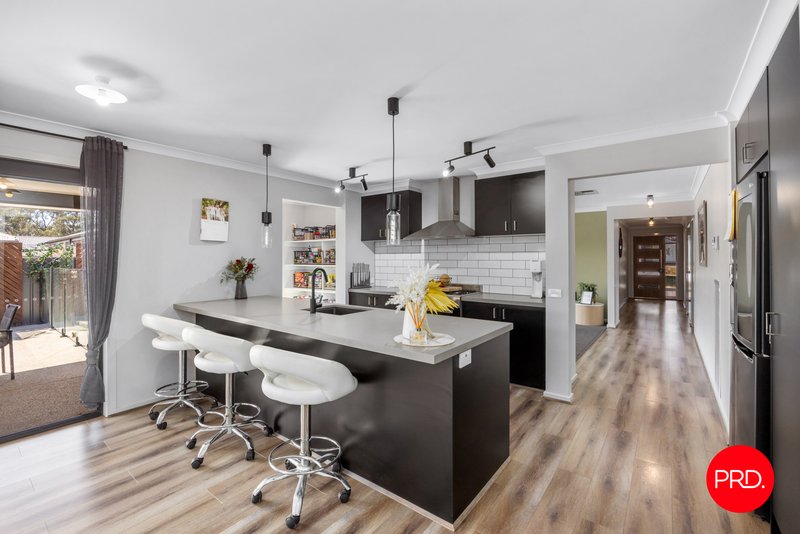 Photo - 17 Parkview Boulevard, Huntly VIC 3551 - Image 3