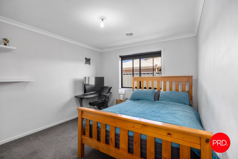 Photo - 17 Parkview Boulevard, Huntly VIC 3551 - Image 11