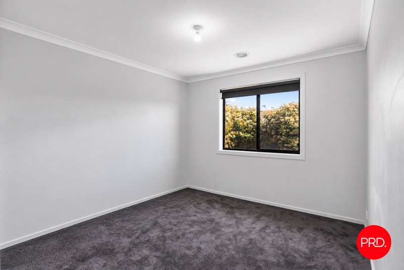 Photo - 17 Parkview Boulevard, Huntly VIC 3551 - Image 15