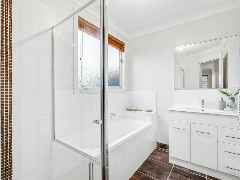 Photo - 17 Parmentier Way, Pakenham VIC 3810 - Image 15
