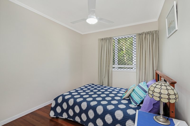 Photo - 17 Parnoolar Crescent, Ferny Hills QLD 4055 - Image 9