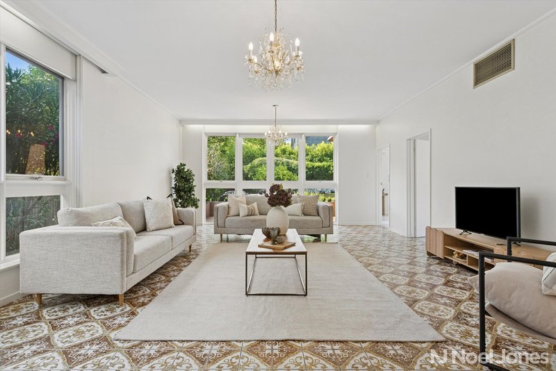 Photo - 17 Pavo Street, Balwyn North VIC 3104 - Image 2