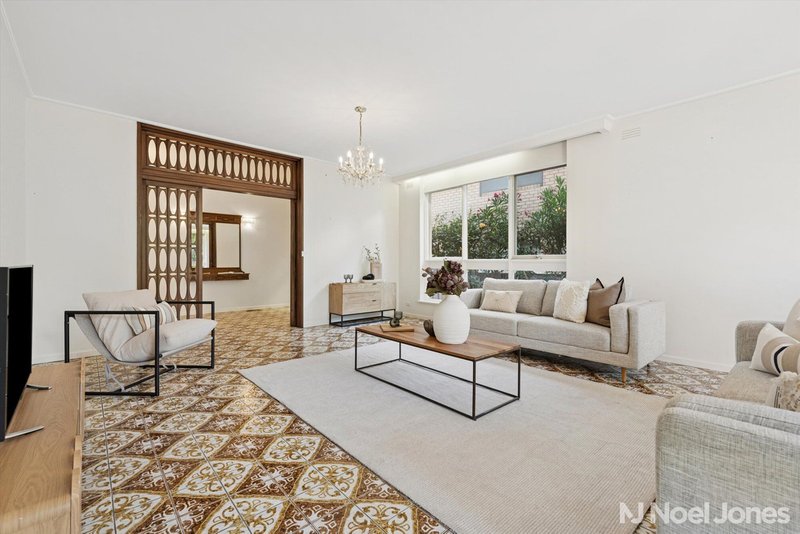 Photo - 17 Pavo Street, Balwyn North VIC 3104 - Image 3