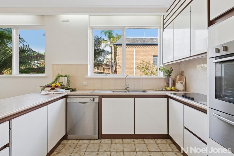 Photo - 17 Pavo Street, Balwyn North VIC 3104 - Image 8