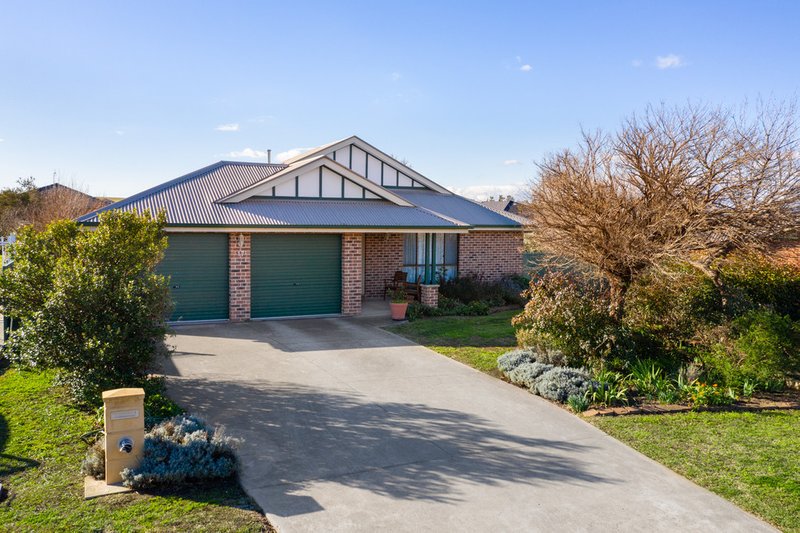 17 Peacock Street, Eglinton NSW 2795