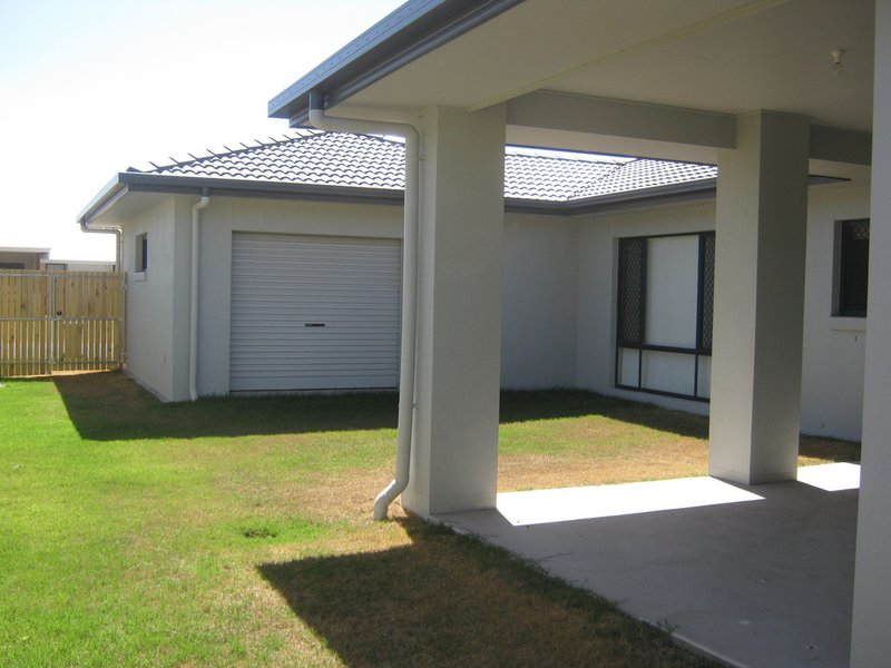 Photo - 17 Pectoral Place, Banksia Beach QLD 4507 - Image 10