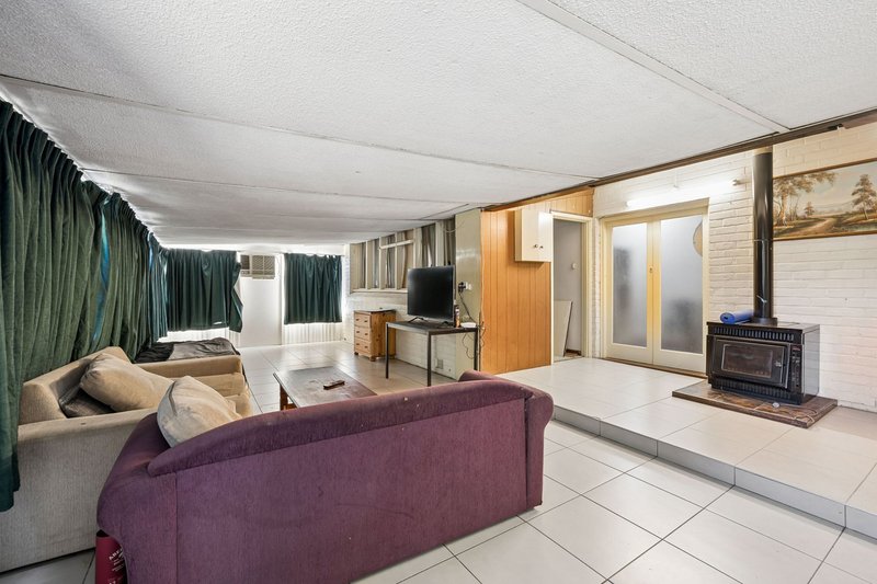 Photo - 17 Pegus Street, Thornlie WA 6108 - Image 3