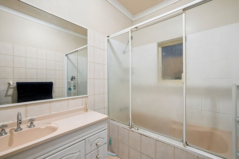 Photo - 17 Pegus Street, Thornlie WA 6108 - Image 10