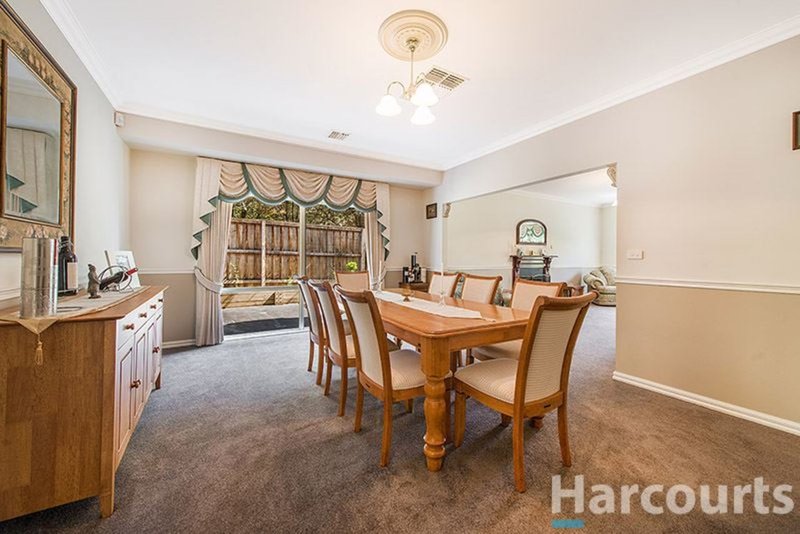 Photo - 17 Pendelton Place, Lysterfield VIC 3156 - Image 7