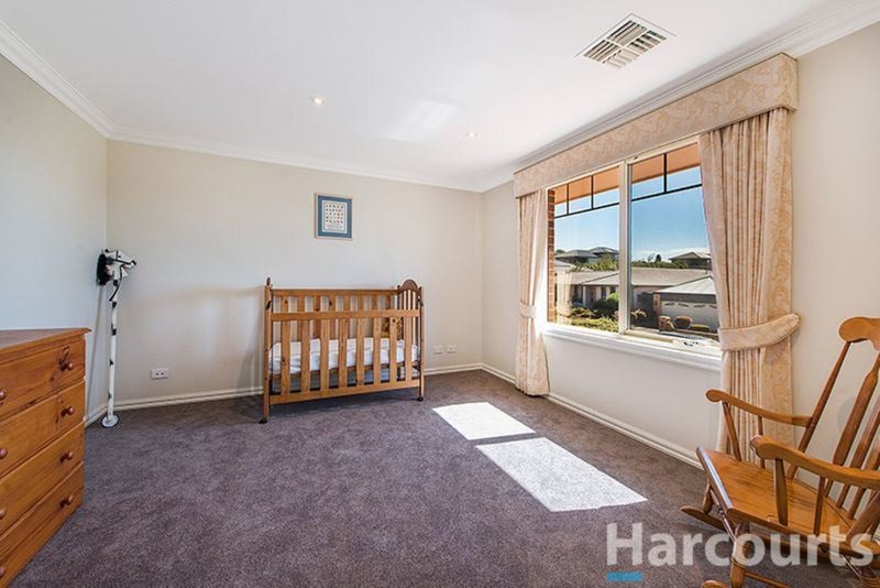 Photo - 17 Pendelton Place, Lysterfield VIC 3156 - Image 15