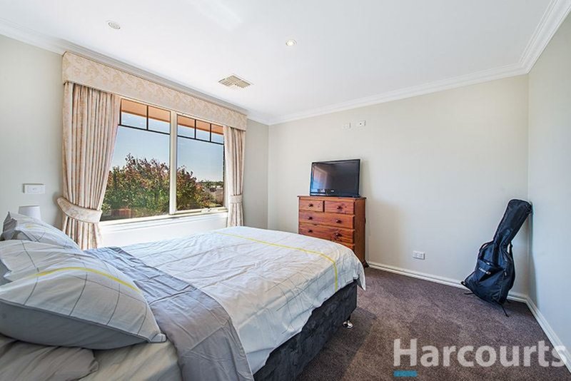 Photo - 17 Pendelton Place, Lysterfield VIC 3156 - Image 16