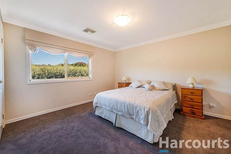 Photo - 17 Pendelton Place, Lysterfield VIC 3156 - Image 18